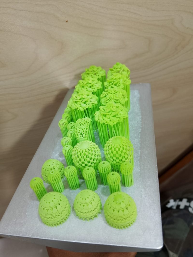 MCast Retroflow Yellow Green Castable Resin &nbsp; &nbsp; &nbsp; (250 ML) - Image 2